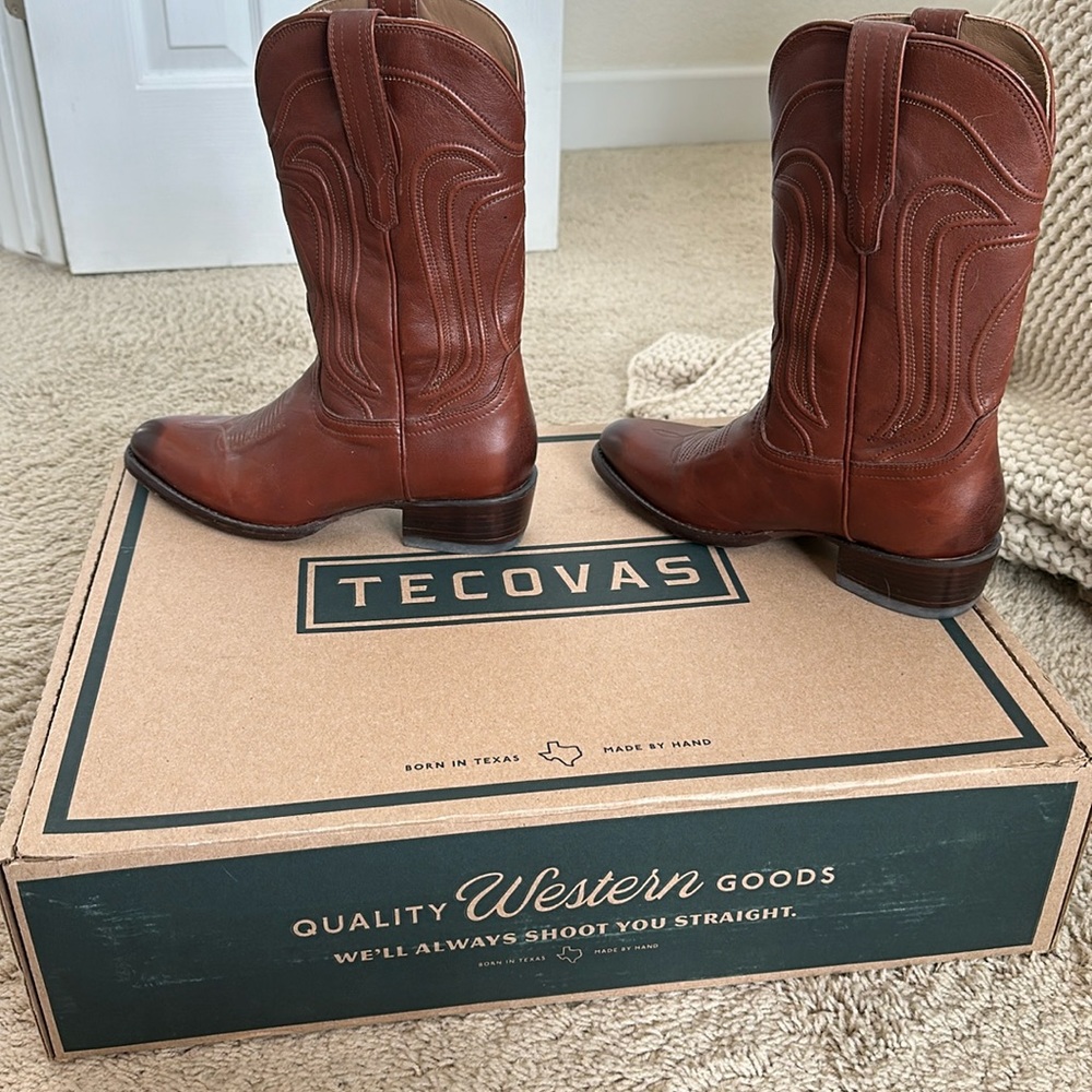 Tecovas “The Jamie” cowgirl boot in size 8